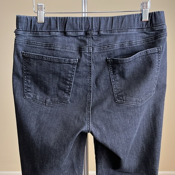 Eileen Fisher - Stretch Pull-On Jeans in Faded Black Denim - Size S - Picture 4 of 7